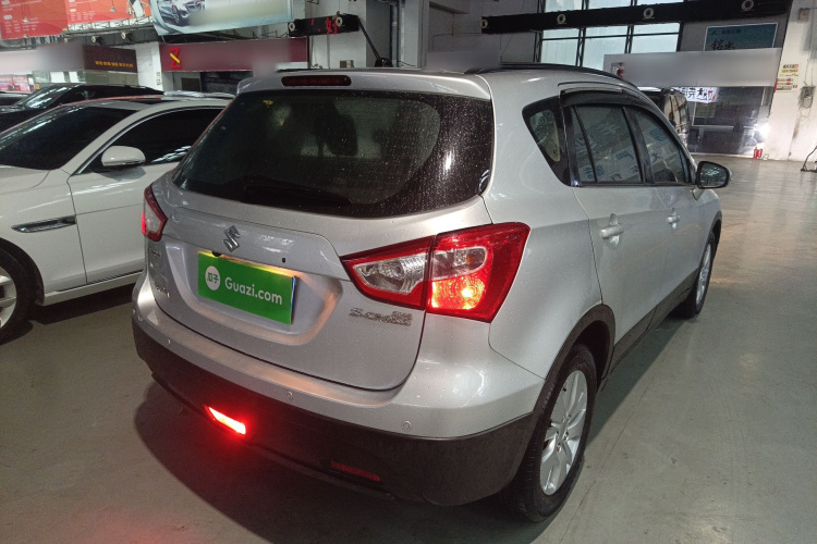 铃木 锋驭 2014款 1.6L CVT两驱进取型车身外观7