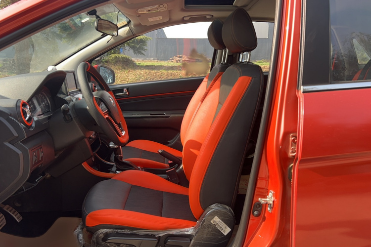 北京汽车 绅宝X25 2015款 1.5L 自动精英型局部细节19