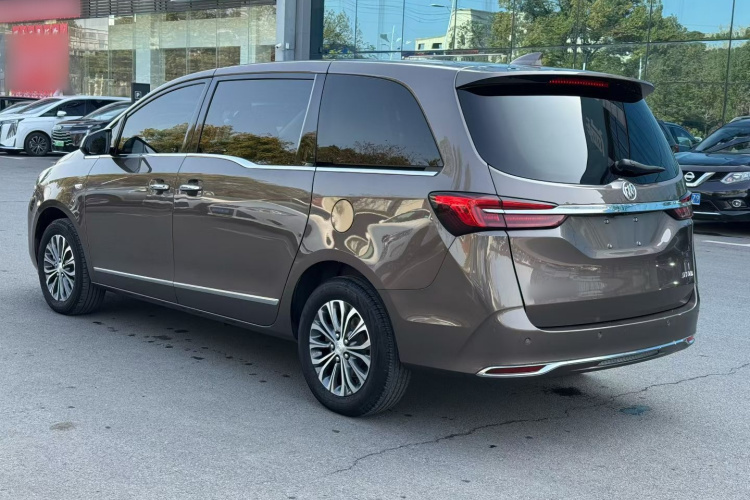 别克GL8 2022款 陆上公务舱 652T 豪华型车身外观6005