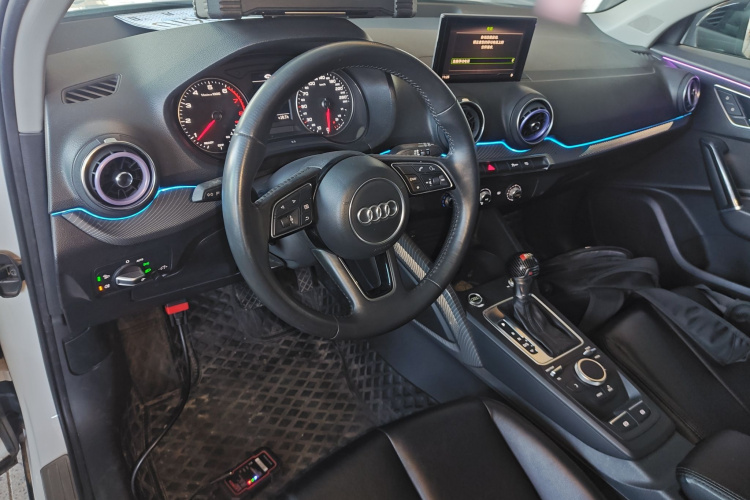 奥迪Q2L 2018款 35 TFSI 上市专享版 国V中控内饰12