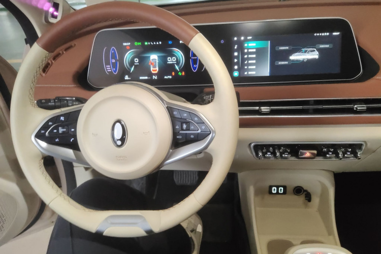 欧拉好猫 2022款 莫兰迪版 400km标准续航 尊贵型 磷酸铁锂中控内饰7002