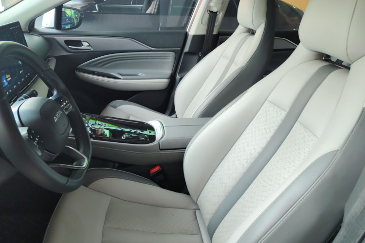 埃安 AION S Plus 2022款 80 科技版局部细节19