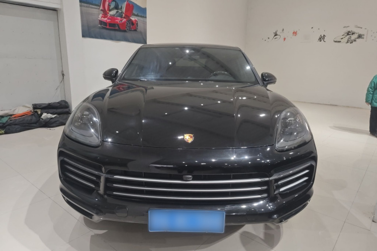 保时捷 2023款 Cayenne Coupé 3.0T 铂金版车身外观2