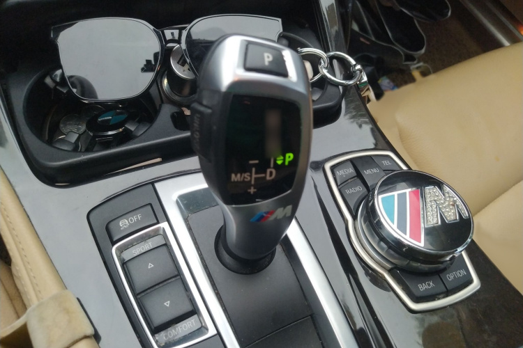 宝马5系 2013款 525Li 豪华型局部细节18