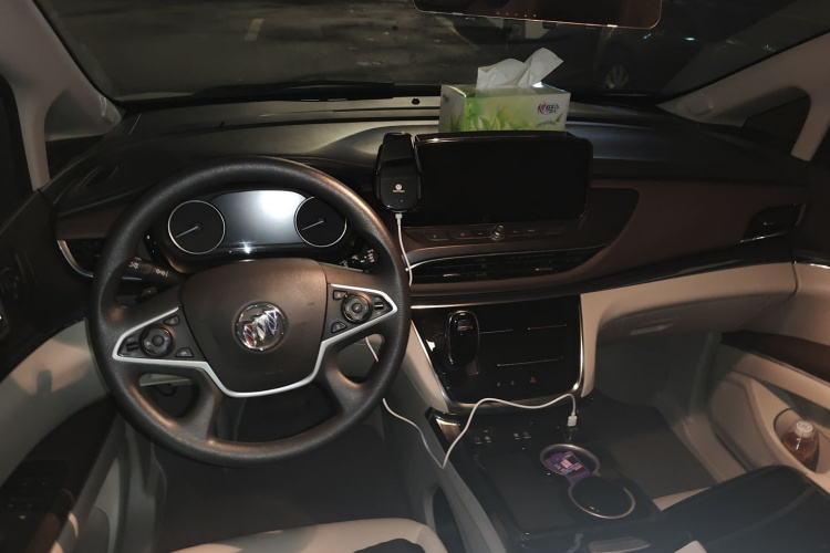 别克GL8 2023款 陆上公务舱 智享型中控内饰12