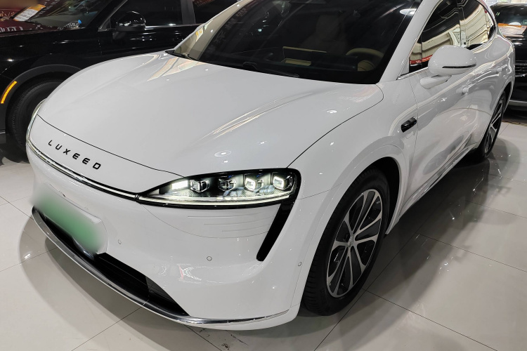 鸿蒙智行 智界R7 2024款 纯电 802km Max车身外观1