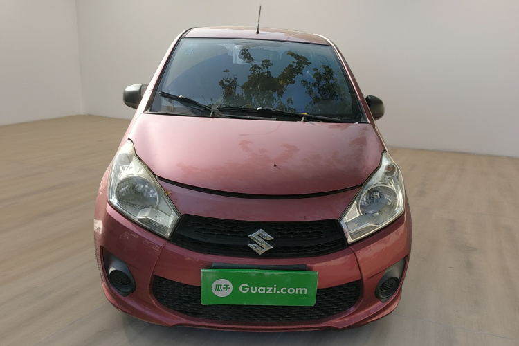 铃木 奥拓 2013款 改款 1.0L 手动舒适型车身外观2