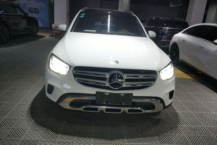 奔驰GLC 2020款 GLC 260 L 4MATIC 动感型车身外观2