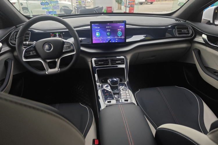 比亚迪 秦PLUS 2025款 EV 510KM 标准版中控内饰7003
