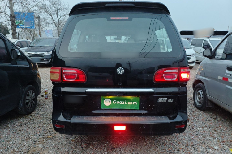 东风风行 菱智 2020款 M5L 1.6L 豪华型 7座车身外观6