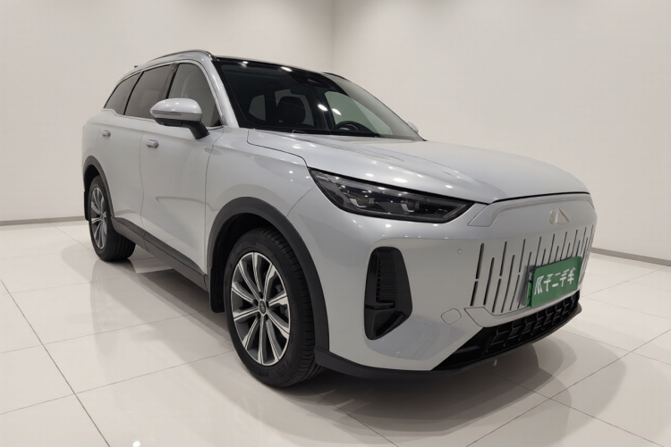 奇瑞 风云T9 2025款 120 长续航版尊荣型 7座 磷酸铁锂车身外观3