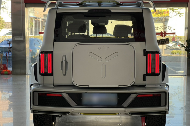 超境汽车 共创坦克300 2021款 2.0T 赛博坦克车身外观6003