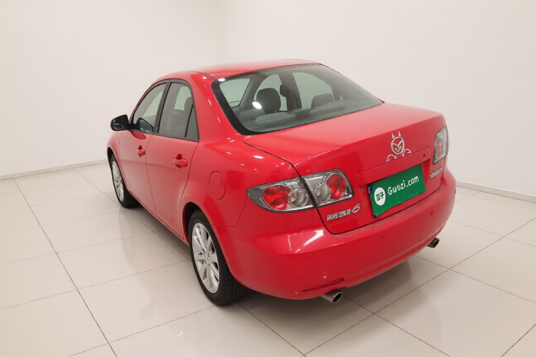 马自达6 2013款 2.0L 自动时尚型车身外观5