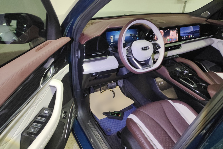 吉利汽车 星越L 2023款 2.0TD 高功自动两驱旗舰型中控内饰7003