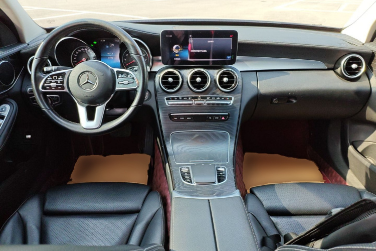 奔驰C级 2019款 C 180 L 时尚型运动版中控内饰12