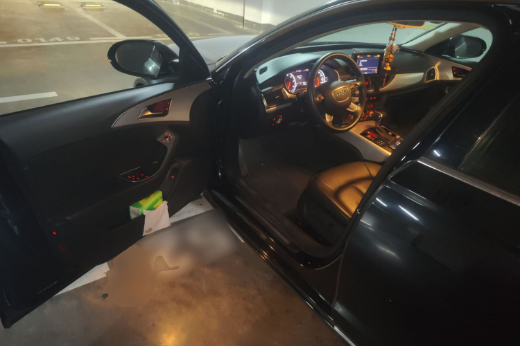 奥迪A6L 2014款 30 FSI 技术型中控内饰20