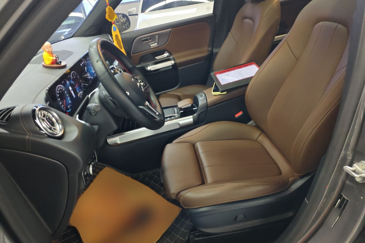 奔驰GLB 2022款 GLB 200 时尚型局部细节19