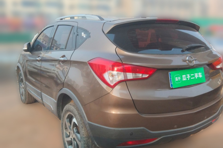 海马S5 2017款 强动力版 1.6L 手动豪华型车身外观5