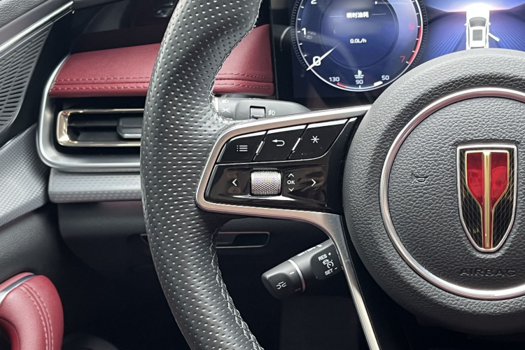 红旗H5 2024款 2.0T 自动智联旗畅版中控内饰7005