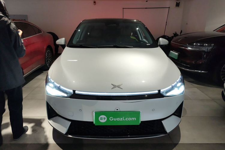 小鹏P5 2021款 460E车身外观2