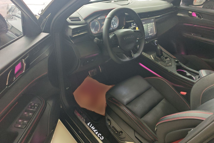 领克05 2020款 2.0TD 四驱时间限量版中控内饰7003