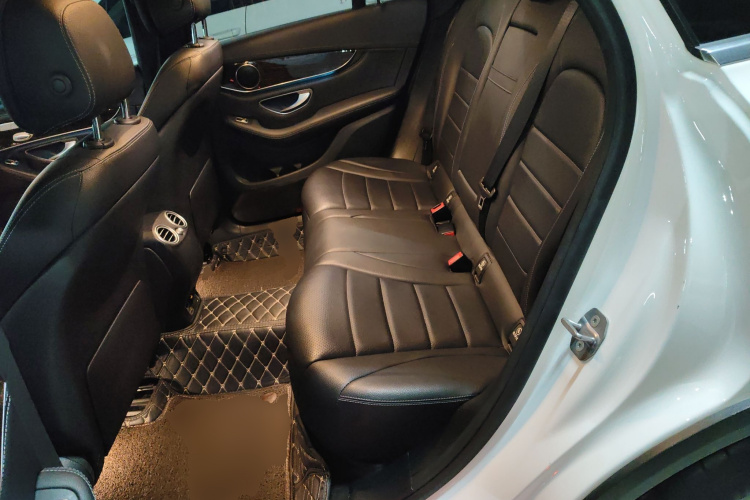 奔驰GLC 2019款 GLC 260 L 4MATIC 动感型中控内饰7004