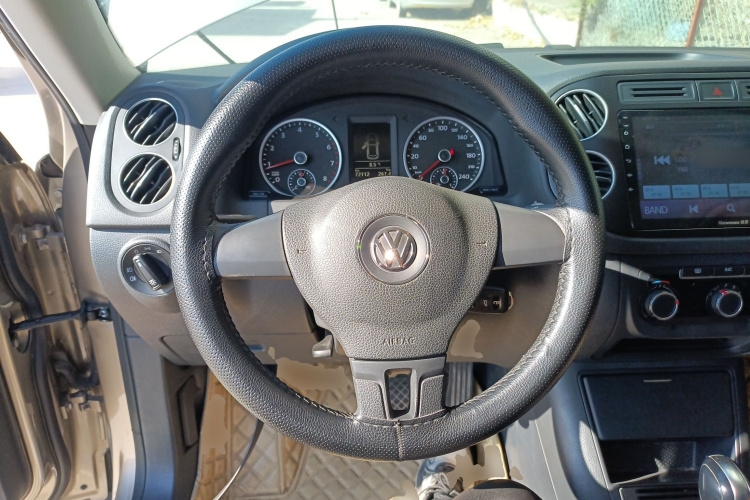 大众 途观 2016款 300TSI 自动两驱风尚版中控内饰13