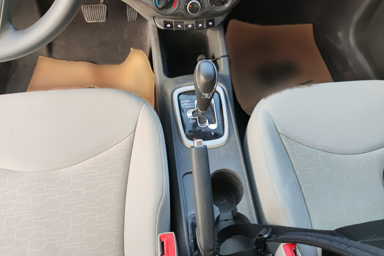 雪佛兰 2018款 赛欧3 1.3L AMT理想版局部细节18