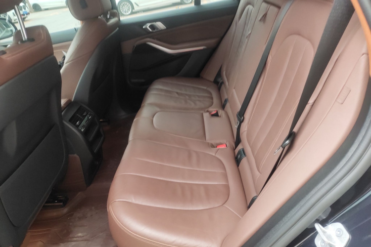 宝马X5(进口) 2021款 xDrive30i M运动套装中控内饰21