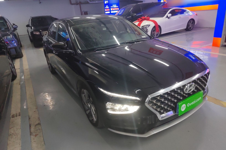 现代 名图 2021款 270TGDi DCT LUX尊贵版车身外观3