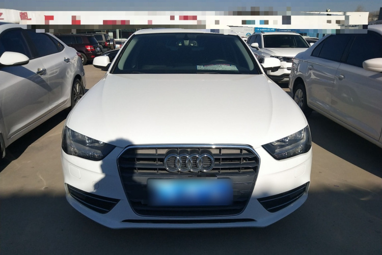 奥迪A4L 2013款 30 TFSI 自动舒适型车身外观2
