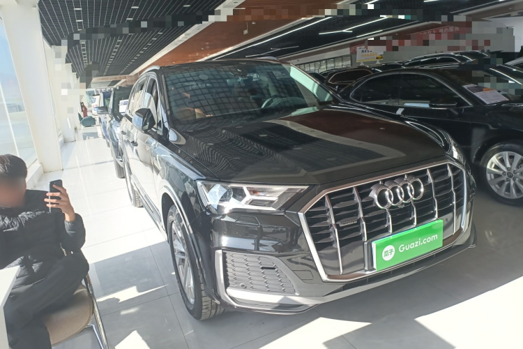 奥迪Q7 2023款 45 TFSI quattro S line运动型车身外观6002