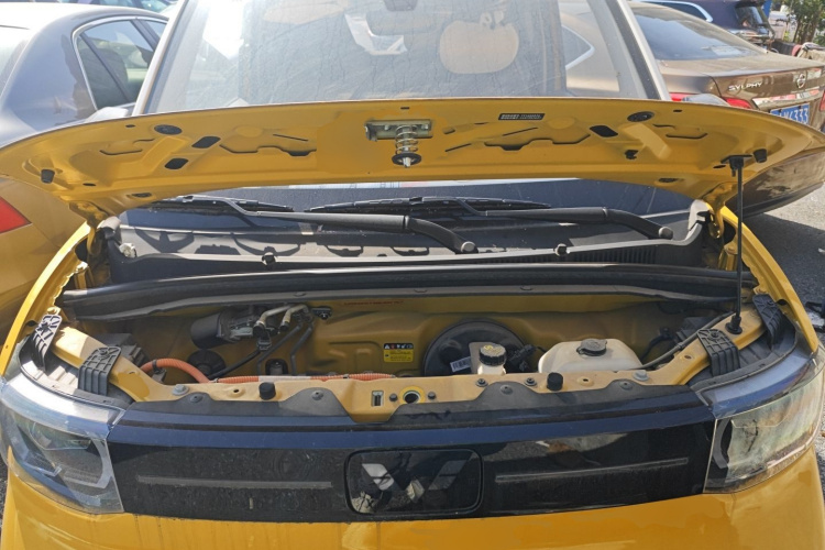 五菱汽车 宏光MINIEV 2022款 马卡龙时尚款 磷酸铁锂机舱底盘24