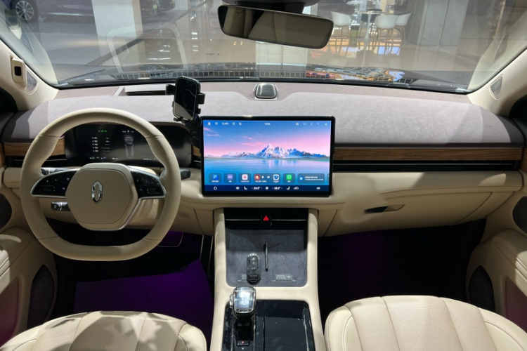 鸿蒙智行 问界M7 2024款 1.5T 智驾四驱Max版 5座中控内饰7004