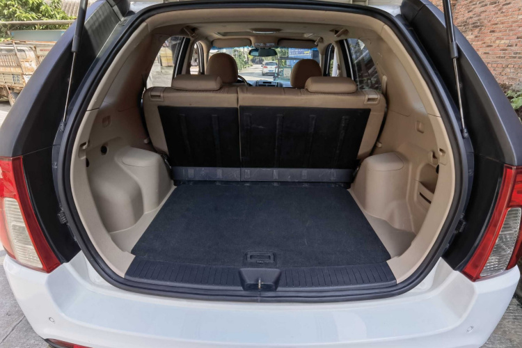 起亚 狮跑 2013款 2.0L 手动两驱版GL中控内饰7006