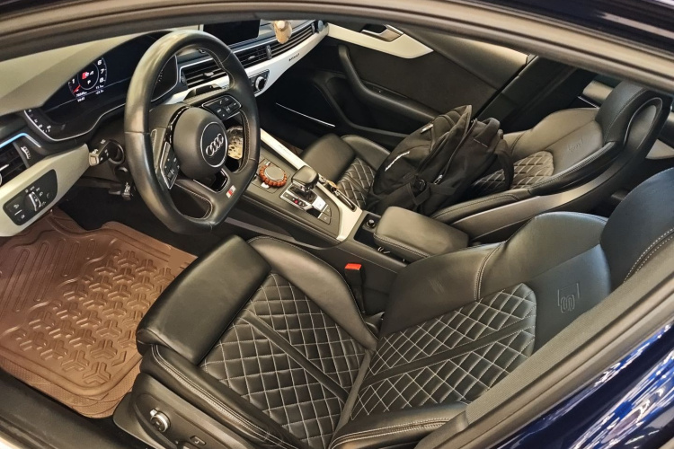 奥迪S4 2018款 S4 3.0TFSI中控内饰19