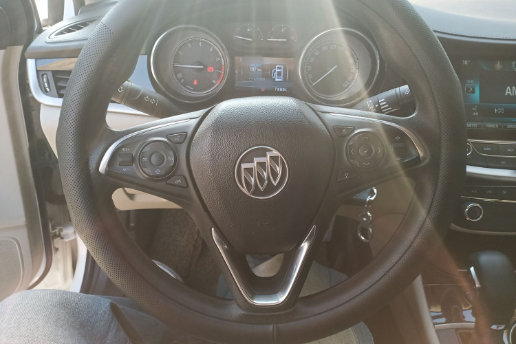 别克 威朗 2018款 三厢 15S 自动领先型中控内饰13