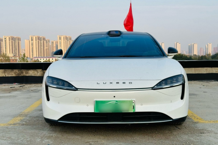 鸿蒙智行 智界S7 2024款 Ultra 四驱旗舰版车身外观6001