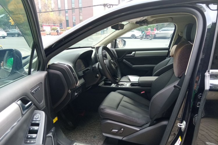 比亚迪 唐 2018款 2.0T 自动智联尊荣型 7座 国V中控内饰7003