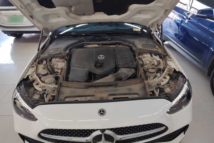 奔驰C级 2022款 C 200 L 运动版机舱底盘24