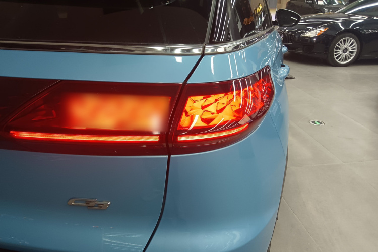 小鹏G3 2020款 520i 智享版车身外观9