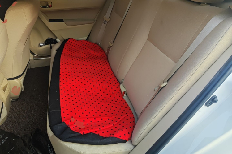 丰田 卡罗拉 2014款 1.6L CVT GL中控内饰21