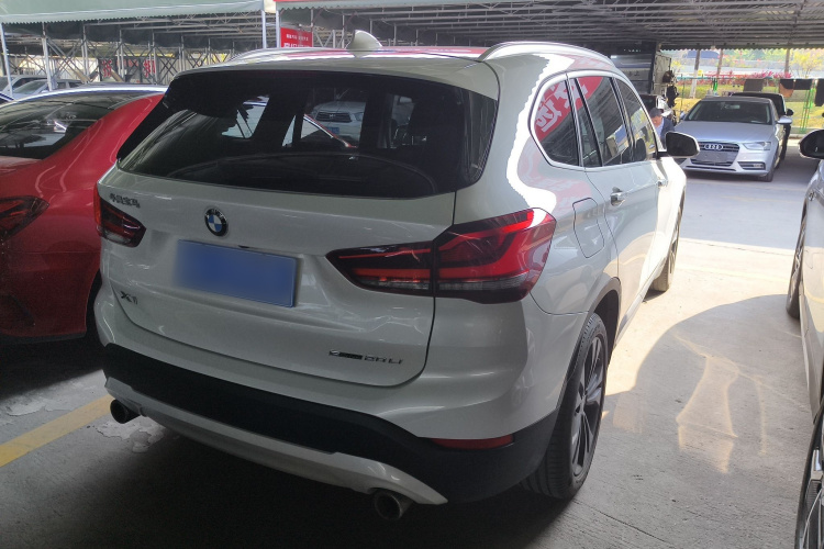 宝马X1 2020款 sDrive20Li 时尚型车身外观6005