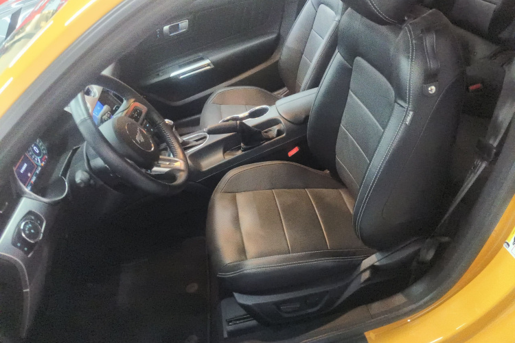 福特 Mustang 2021款 2.3T EcoBoost中控内饰19