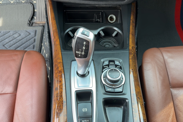 宝马X5(进口) 2011款 xDrive35i 领先型局部细节18