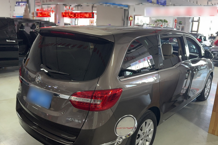 别克GL8 2015款 2.4L 豪华商务尊享版车身外观6002