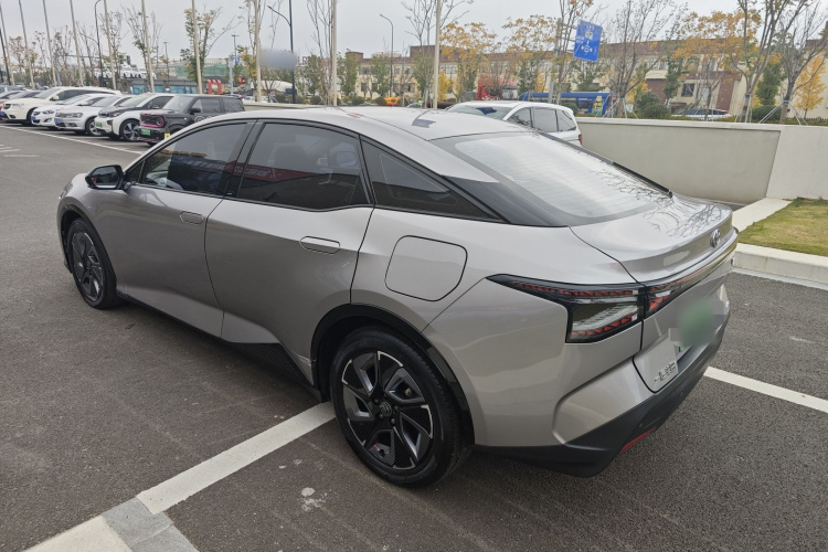 丰田bZ3 2023款 517km 精英PRO车身外观6003