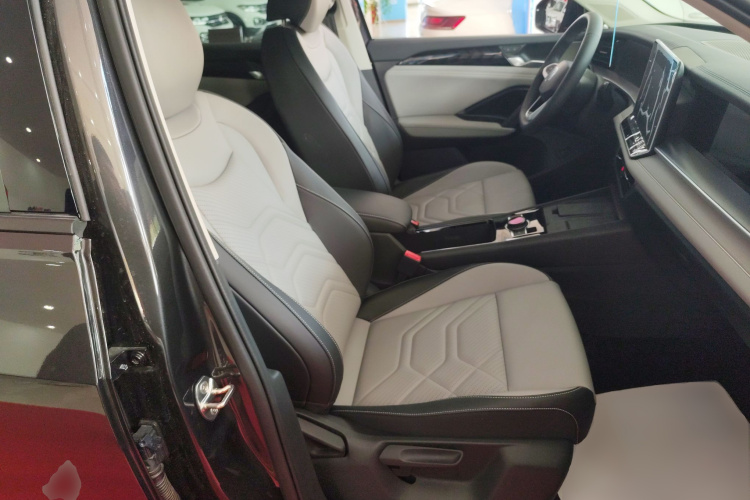 大众 2025款 探岳L 300TSI 两驱精英局部细节41