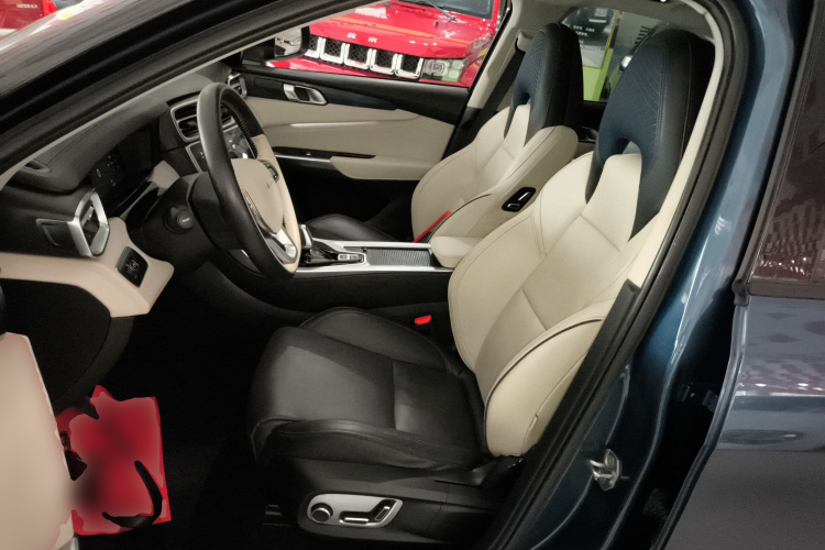 领克01 2019款 2.0T 两驱耀Pro版 国VI局部细节19