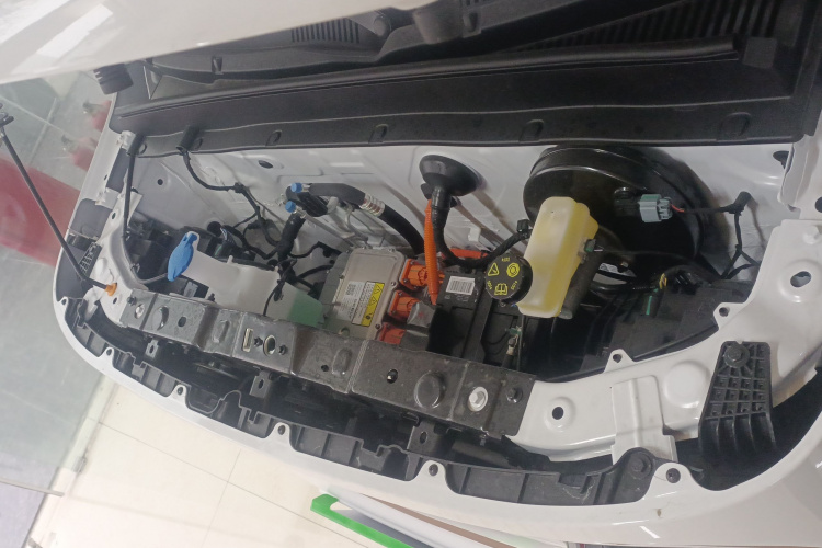 吉利银河 2024款 熊猫mini 200km 耐力熊机舱底盘24